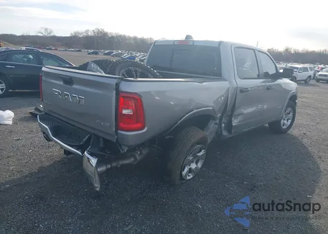 2025 Ram 1500 Big Horn 4X4 5'7 Box z USA, uszkodzony, nr VIN 1C6SRFFP9SN560280